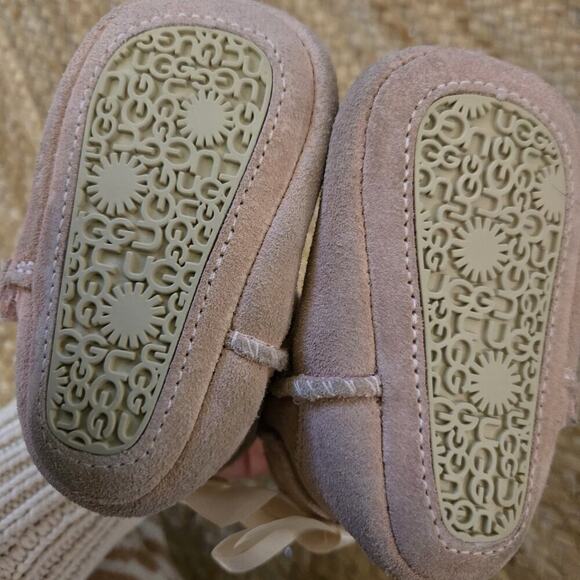 UGG Pink Suede Infant Slip On Baby Booties Boots Size‎ US 0/1 - Picture 7 of 7